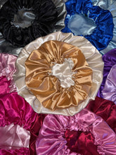 Load image into Gallery viewer, Mommy &amp; Me Reversible Bonnet with tightening strap - 6 Colors
