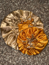 Load image into Gallery viewer, Mommy &amp; Me Reversible Bonnet
