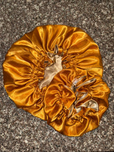 Load image into Gallery viewer, Mommy &amp; Me Reversible Bonnet
